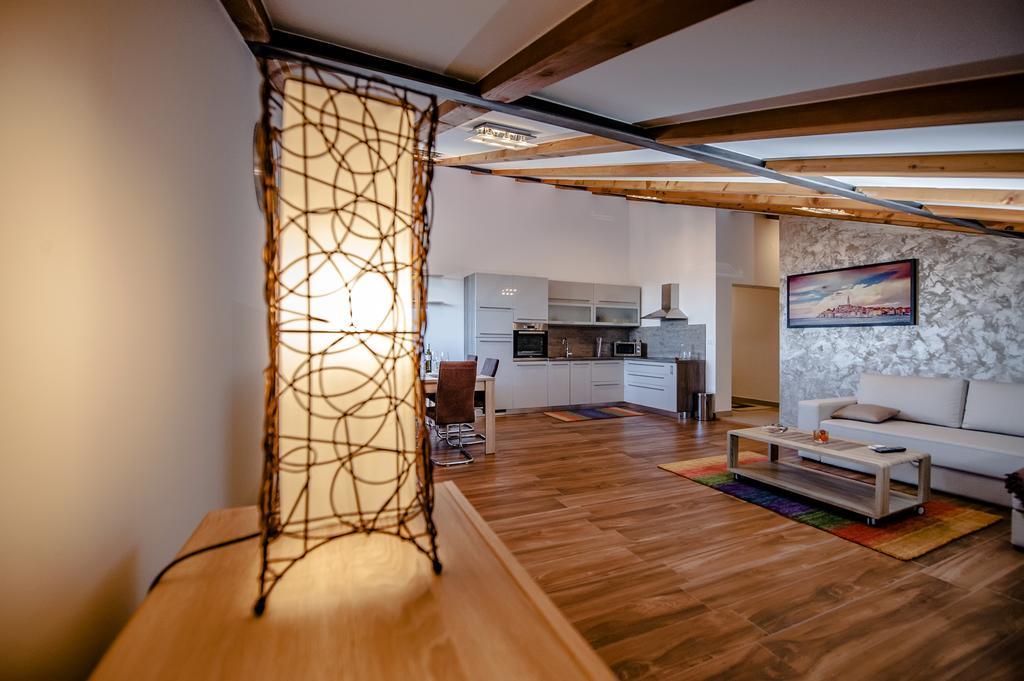 Apartment The Loft Ровинь Экстерьер фото