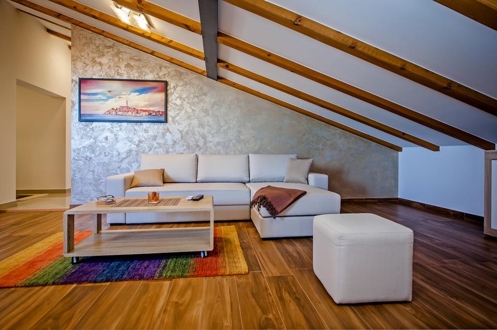 Apartment The Loft Ровинь Экстерьер фото