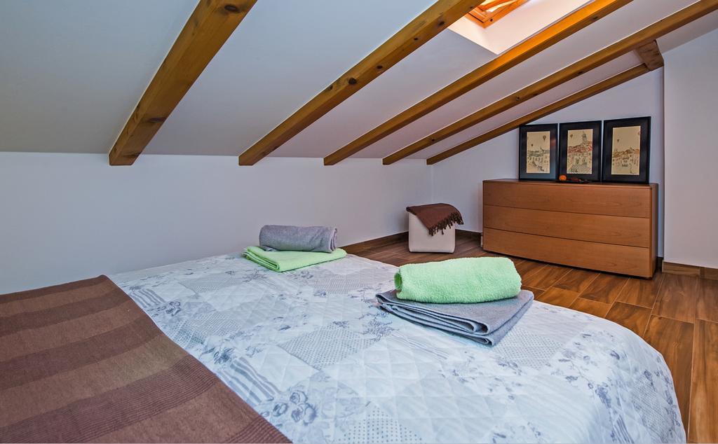 Apartment The Loft Ровинь Экстерьер фото
