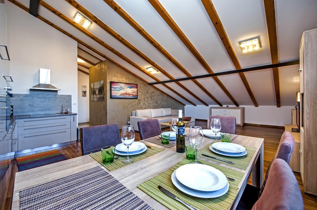 Apartment The Loft Ровинь Экстерьер фото