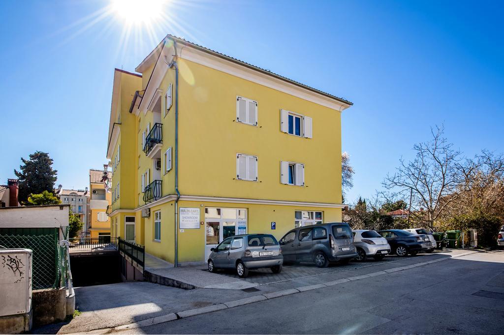 Apartment The Loft Ровинь Экстерьер фото