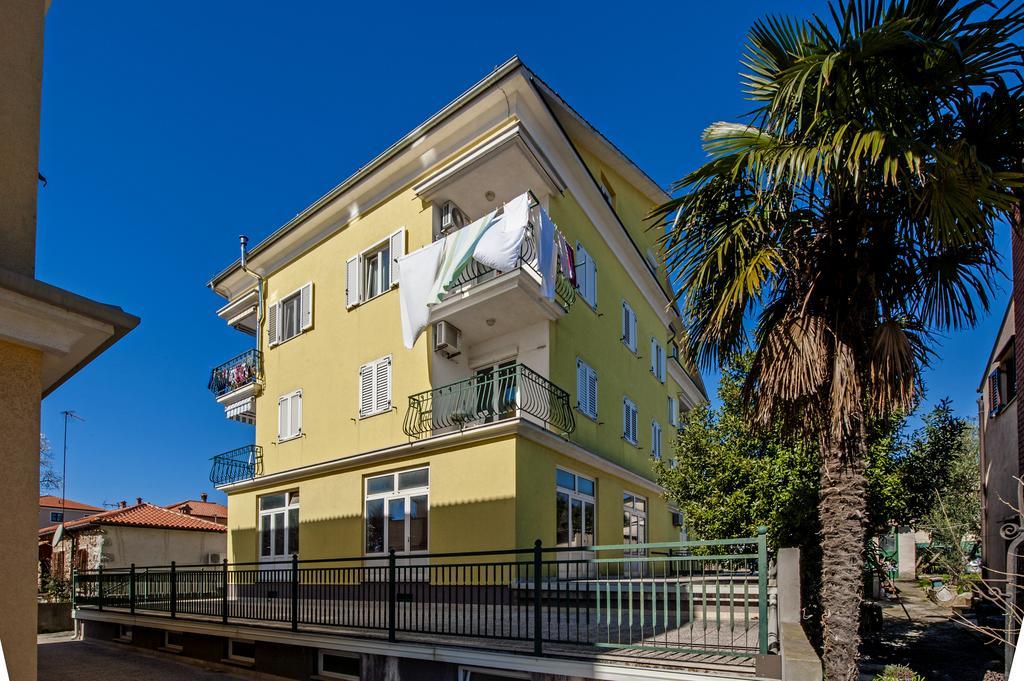 Apartment The Loft Ровинь Экстерьер фото